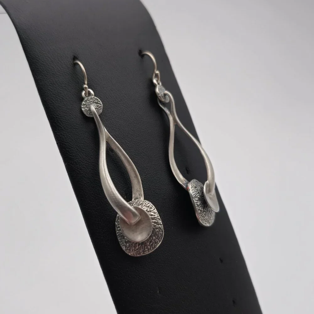 Sterling Silver Retired Silpada Brushed Earrings A2031 - Picture 2 of 6